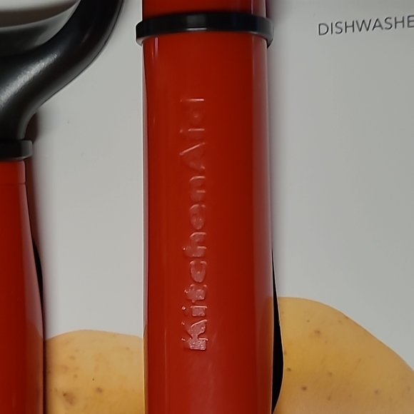 🍅KitchenAid Peeler Set - Picture 3 of 10